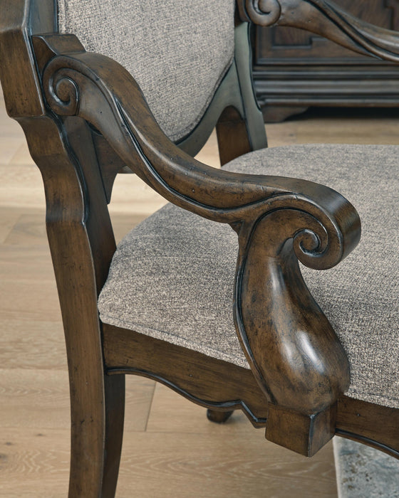 Maylee Dining Room Set
